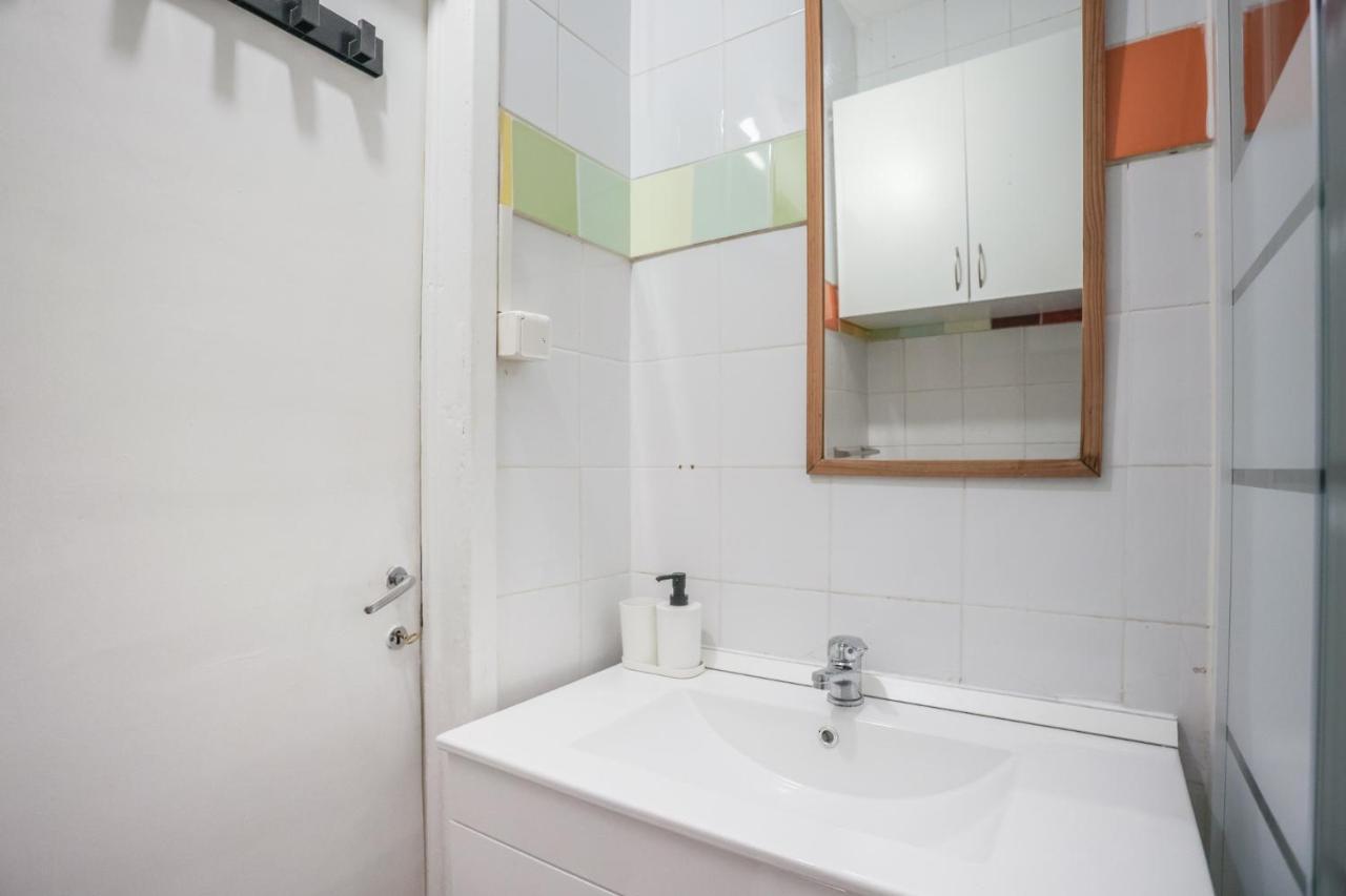 Lovely Apt In Bairro Alto Lisbon Exterior photo