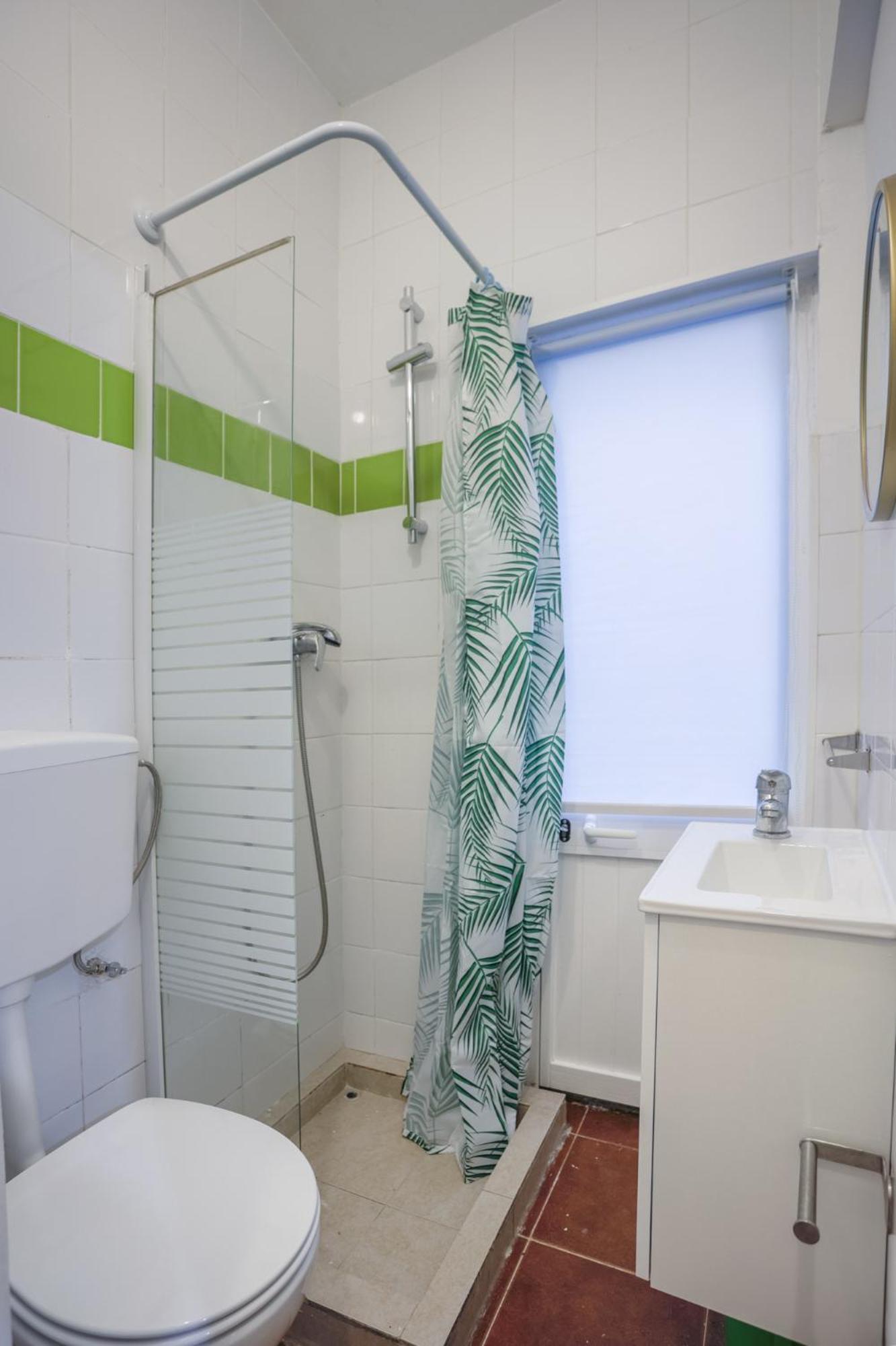 Lovely Apt In Bairro Alto Lisbon Exterior photo