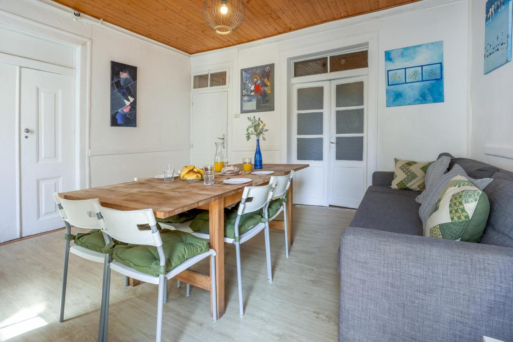 Lovely Apt In Bairro Alto Lisbon Exterior photo